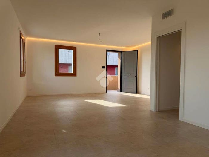 Casa con 5 locali in vendita in Via dalmazia, Centro, Piazzola sul Brenta