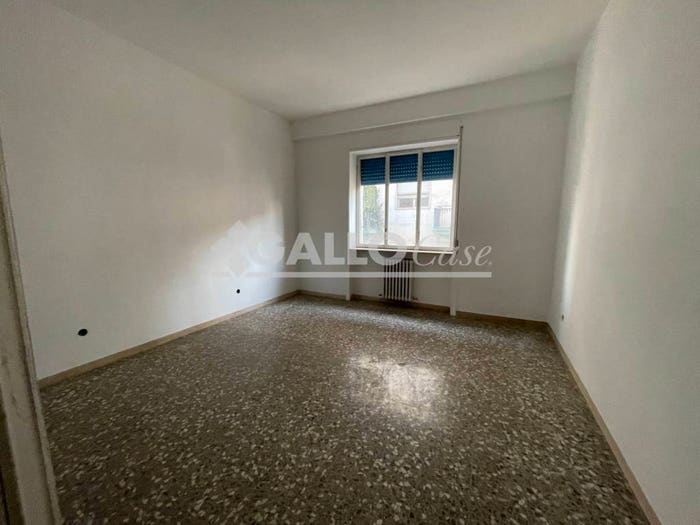 Appartamento trilocale in vendita in Via Panebianco, Panebianco Tribunale, Cosenza