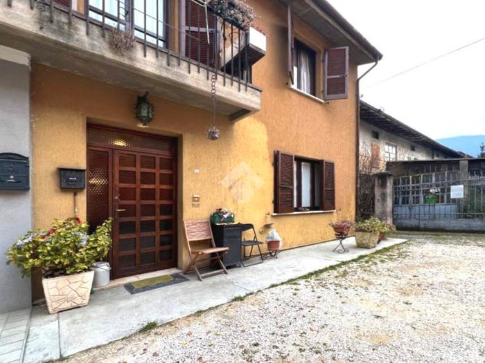 Casa trilocale in vendita in Via Brescia, Centro, Nave