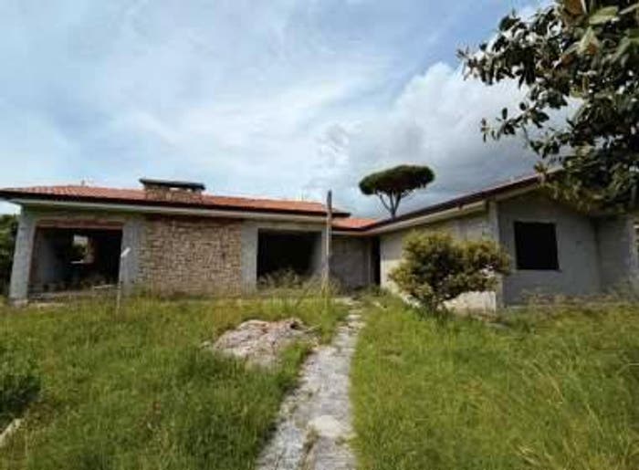 Casa con 6 locali in vendita in Via Piave, Centro, Forte dei Marmi