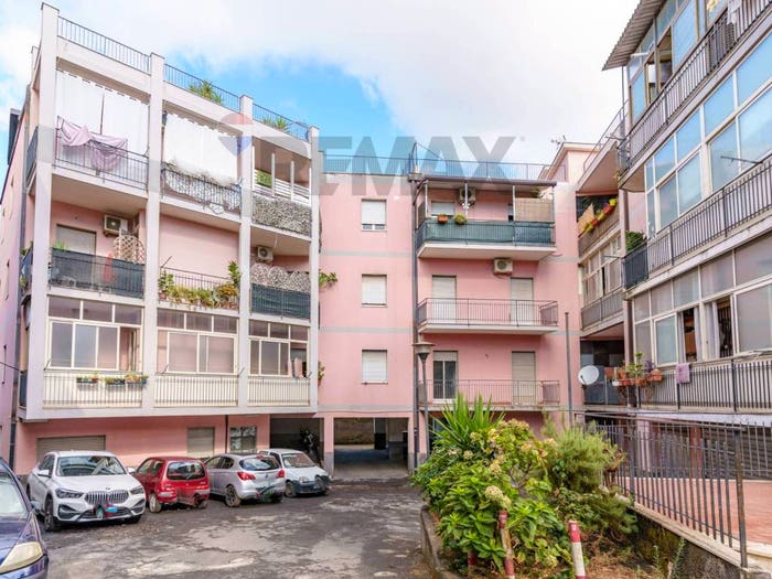 Appartamento quadrilocale in vendita in via Bellini, Valverde