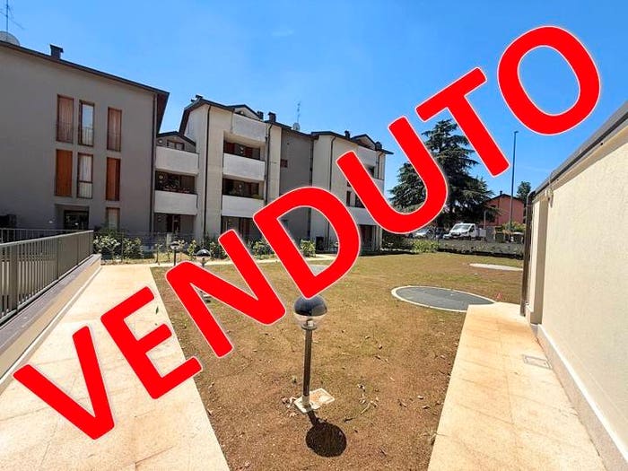 Appartamento trilocale in vendita in Via G Ratti, Lesmo