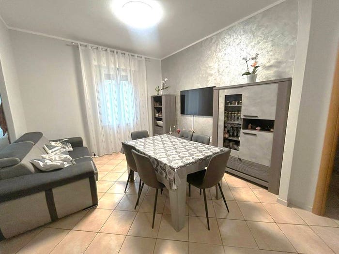 Appartamento trilocale in vendita in Viale Ciro Menotti, Viali, Modena