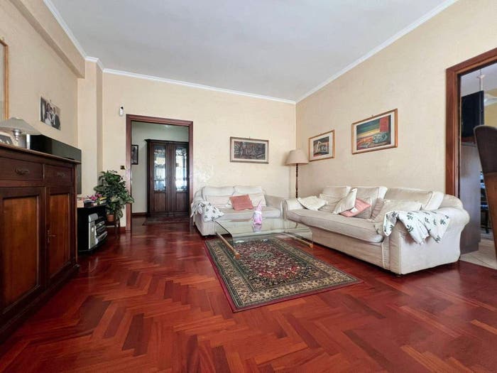 Appartamento con 6 locali in vendita in Viale Giugno, Centro, Ronciglione