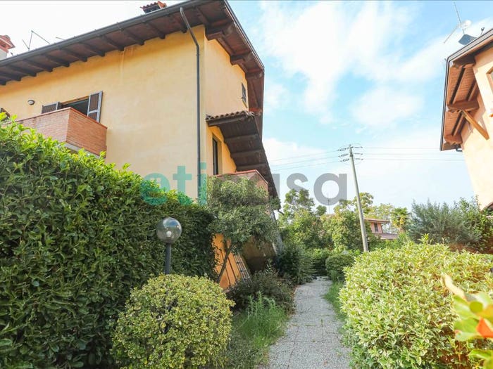 Appartamento trilocale in vendita in Via Luigi Cremona Agazzano, Centro, Agazzano