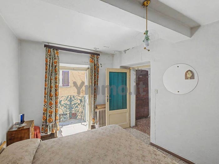 Appartamento trilocale in vendita in Via Bonaita, Agra