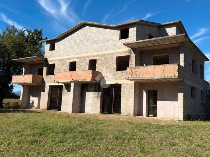 Casa con 6 locali in vendita in Via Taverne Vecchie, San Vittore del Lazio