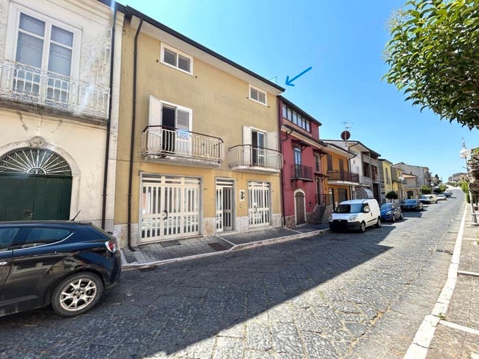 Casa con 6 locali in vendita in Via Roma, Bonito