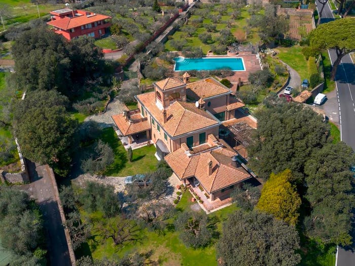 Casa con 6 locali in vendita in Via dei Laghi, Centro, Marino