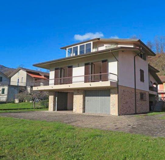 Casa con 6 locali in vendita in Via Della Repubblica, Arpiola Pianfurcano, Mulazzo