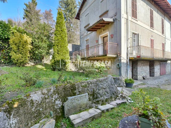 Casa con 6 locali in vendita in Via San Carlo, Capiago Intimiano Olmeda, Capiago Intimiano