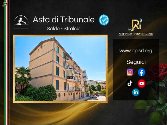 Appartamento con 6 locali in vendita in Via John Kennedy, Centro, Serradifalco