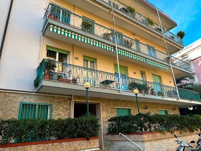 Appartamento quadrilocale in vendita in Via Privata Amelia Ferro, Fenarina Via Neghelli Collina di Ponente, Alassio