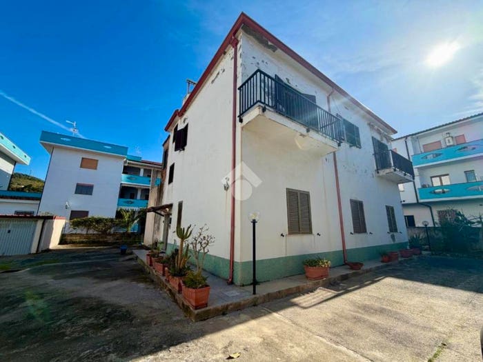 Appartamento quadrilocale in vendita in Viale Glauco, Centro, Diamante