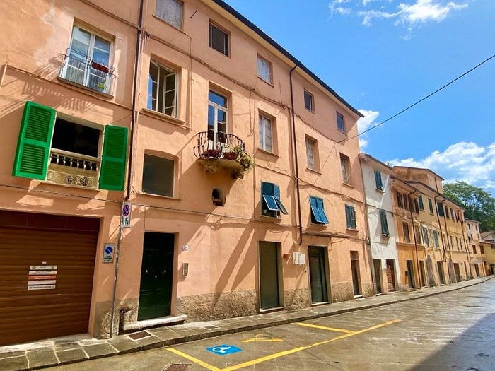 Appartamento quadrilocale in vendita in Via Beatrice, Centro, Massa
