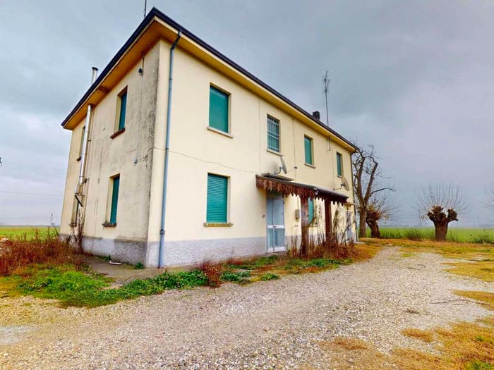 Casa con 6 locali in vendita in via Sant'Antonio, Medicina