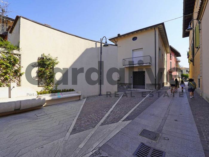 Appartamento con 5 locali in vendita in Via Dante Alighieri, Moniga del Garda