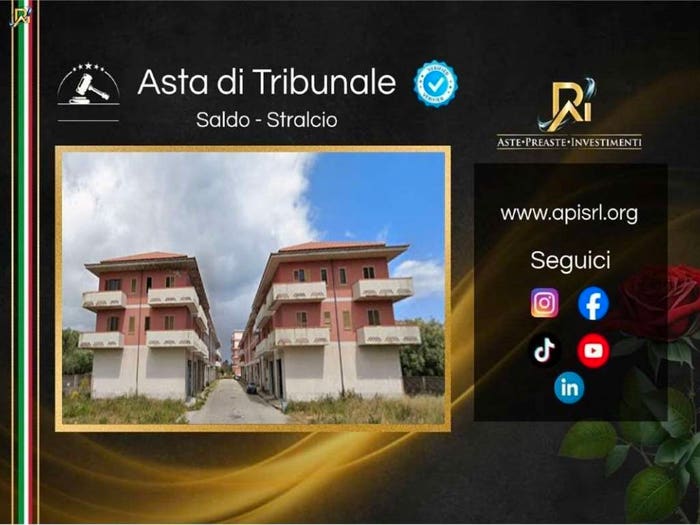 Appartamento trilocale in vendita in Viale Aldo Moro, Marina Di Sant'Ilario Dello Ionio, Sant'Ilario dello Ionio