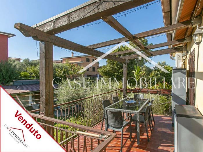 Appartamento trilocale in vendita in Via Zavattarello, Valle Muricana, Roma