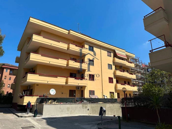Appartamento trilocale in vendita in Via Aristide Giovanni Barducci, Ferrarecce Università, Caserta