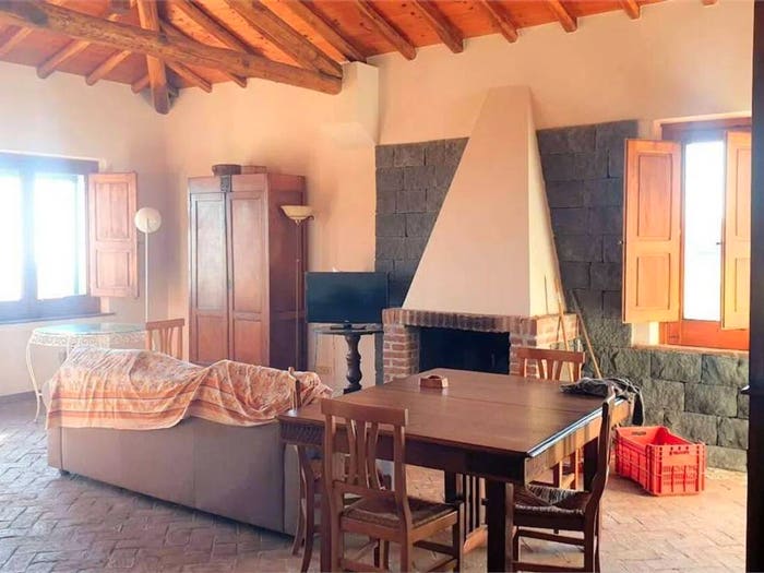 Casa con 6 locali in vendita in Via Scorciavacca Montarsi No Number, Mascali