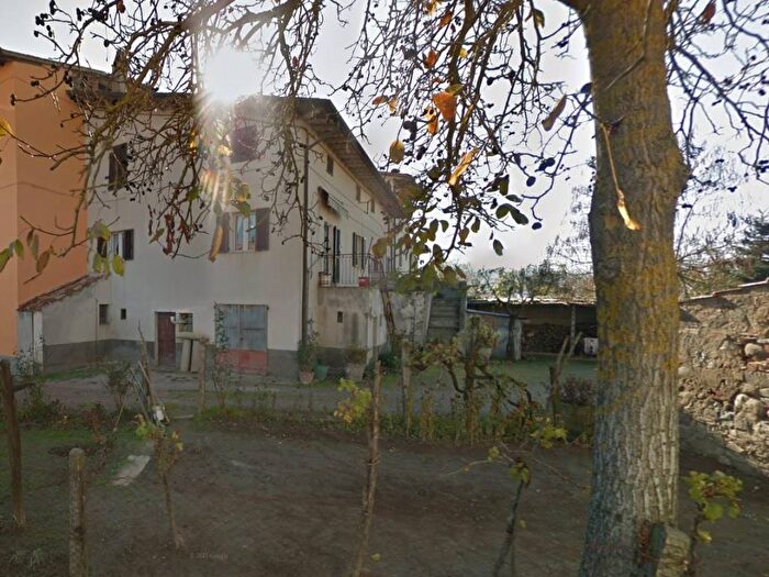 Casa con 6 locali in vendita in Via Nestore, Verna, Umbertide