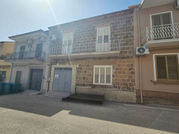 Casa quadrilocale in vendita in Via Montegrappa, Pignataro Maggiore