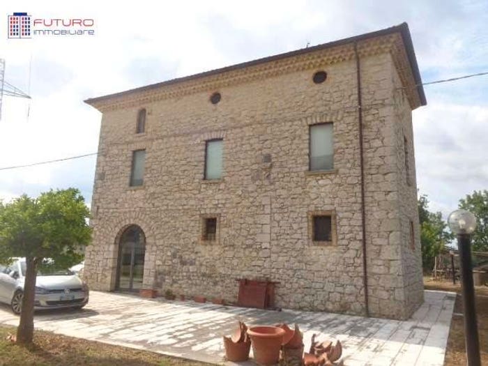 Casa con 5 locali in vendita in Centro, Fondi