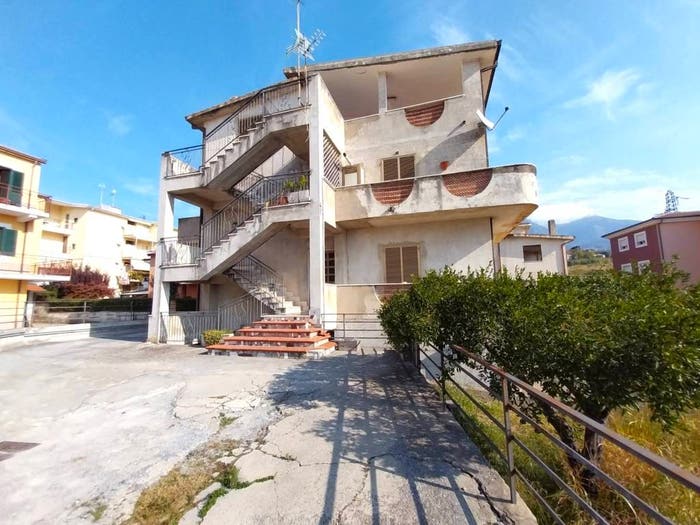Appartamento quadrilocale in vendita in Via della Repubblica, Centro, Belvedere Marittimo