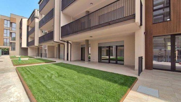 Appartamento trilocale in vendita in Via Venezia, Centro, Peschiera del Garda