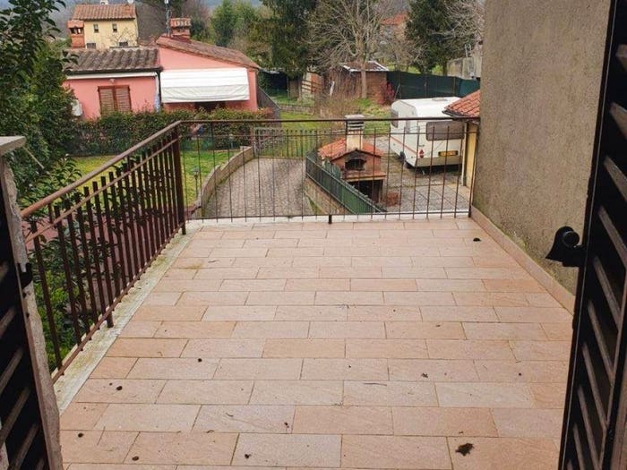 Casa quadrilocale in vendita in Quarata, Arezzo