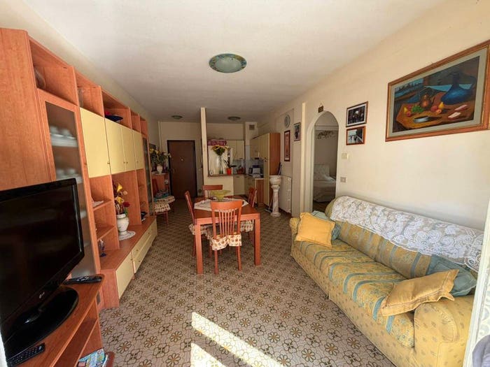Appartamento trilocale in vendita in Viale Giosuè Carducci, Lido degli Estensi, Comacchio
