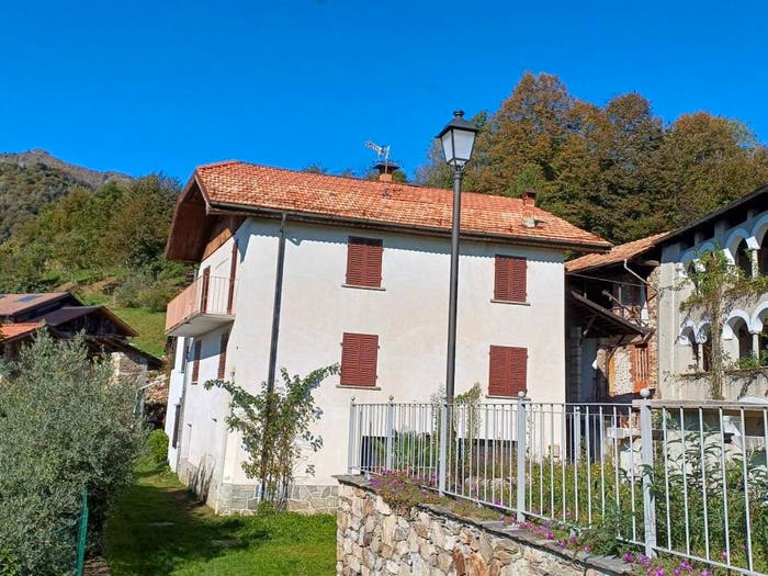 Casa con 5 locali in vendita in Parone, Varallo