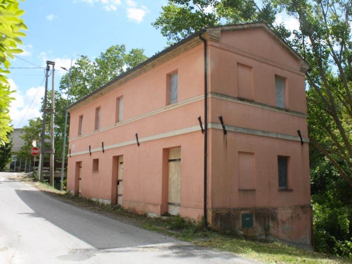 Casa con 6 locali in vendita in Borgo Luglio, Appignano
