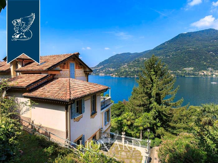 Casa con 6 locali in vendita in Blevio
