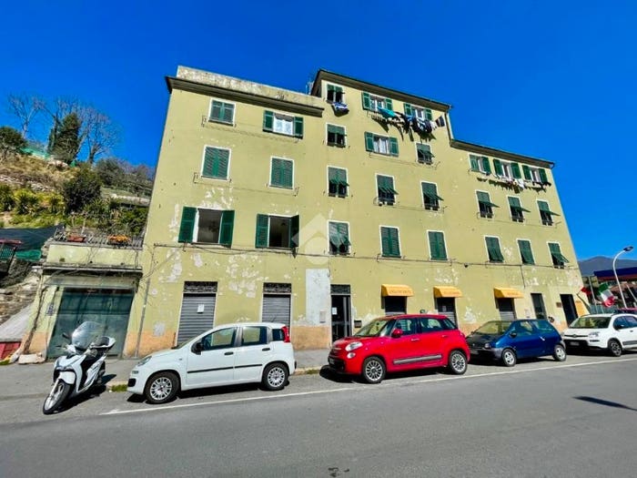Appartamento trilocale in vendita in Via Struppa, Struppa, Genova