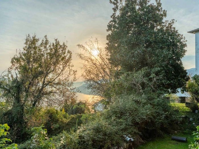 Casa con 6 locali in vendita in Via Paolo Dellea, Campagnano, Maccagno con Pino e Veddasca