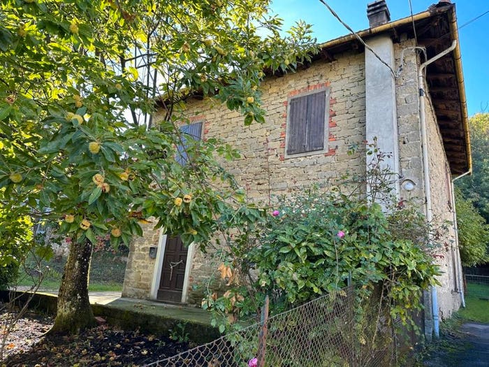 Casa con 6 locali in vendita in Via L Luccarini, Centro, Castiglione dei Pepoli
