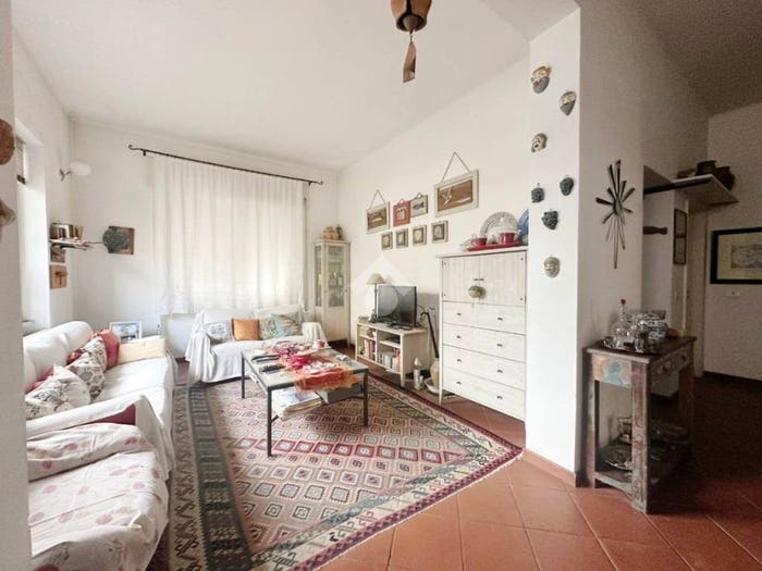 Appartamento quadrilocale in vendita in Via Comano, Marina di Carrara, Carrara