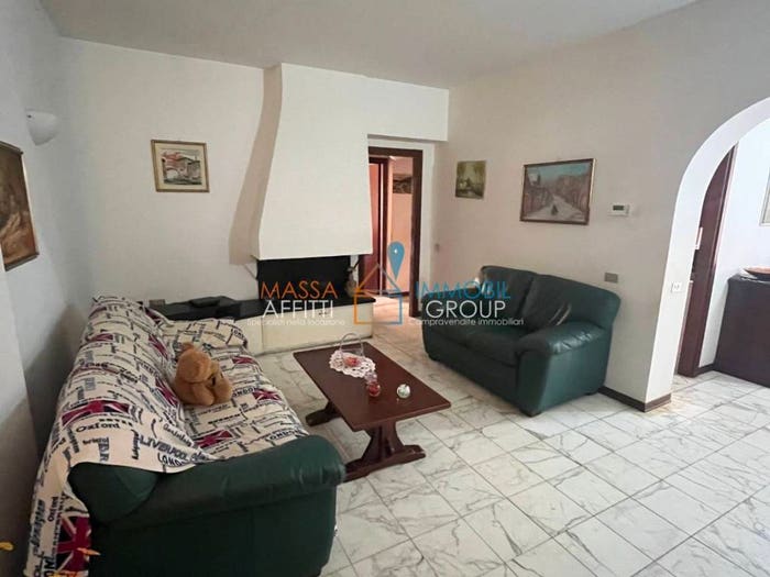 Appartamento con 5 locali in vendita in Viale XX Settembre, Avenza, Carrara