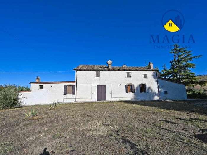 Casa con 5 locali in vendita in Strada Comunale Ripetto, Ancarano