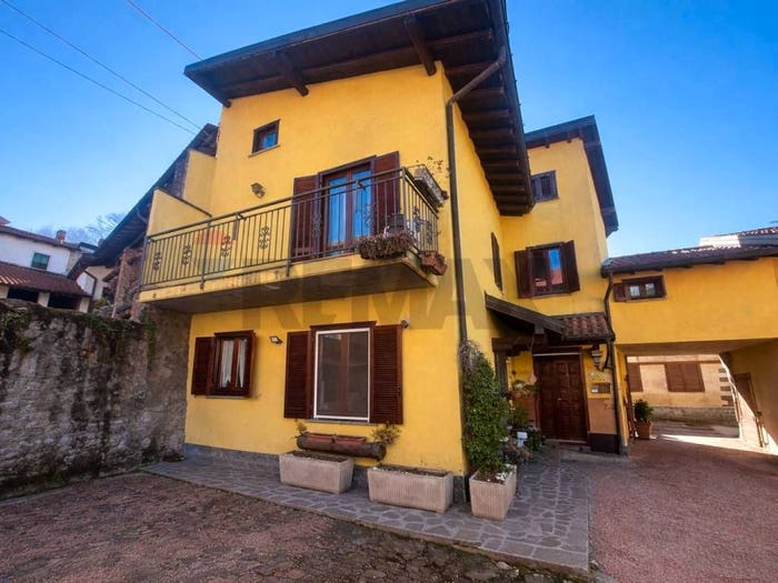 Appartamento quadrilocale in vendita in Via Broglio, Caldana, CocquioTrevisago