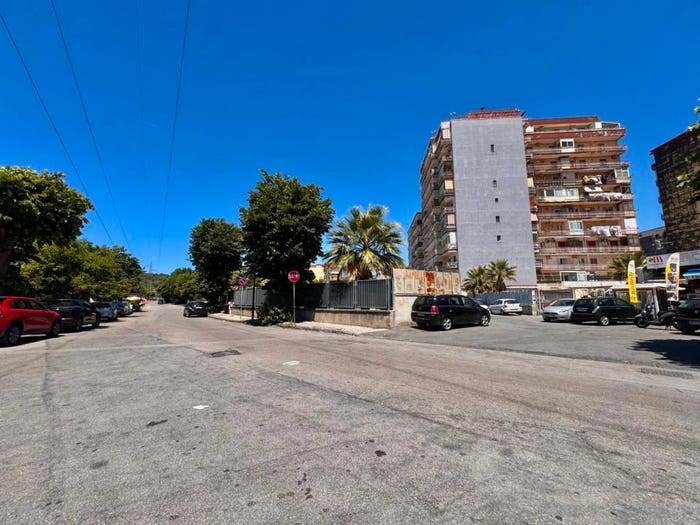 Appartamento quadrilocale in vendita in Via Amedeo Modigliani, Pianura, Napoli