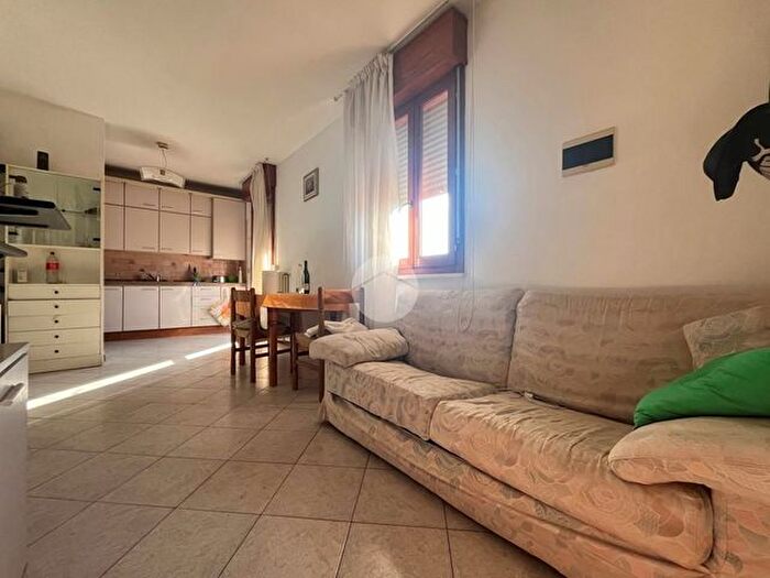 Appartamento trilocale in vendita in Via Sacramora, Rimini