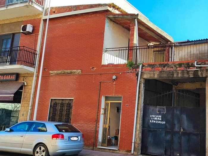 Casa con 6 locali in vendita in Via Piave, Centro, Assemini