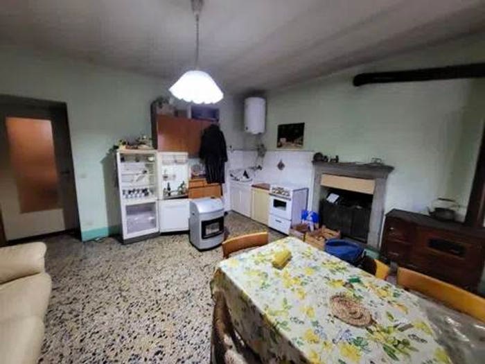 Appartamento trilocale in vendita in Via Maggiore, Rezzago