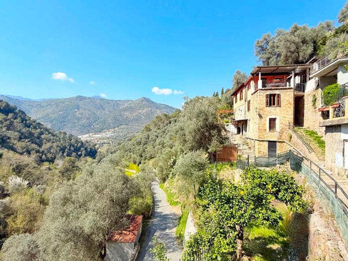 Appartamento con 5 locali in vendita in Frazione Trinità, Camporosso