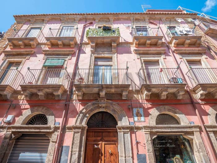 Appartamento con 6 locali in vendita in Corso Vittorio Emanuele, Centro, Caltagirone