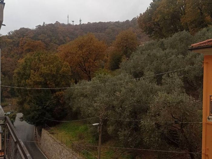 Appartamento trilocale in vendita in Via di Pino, Molassana, Genova