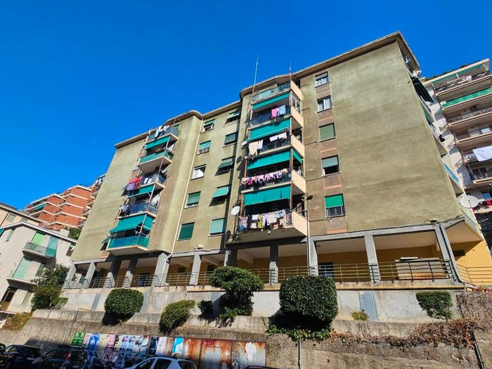 Appartamento quadrilocale in vendita in Via Napoli, Oregina, Genova